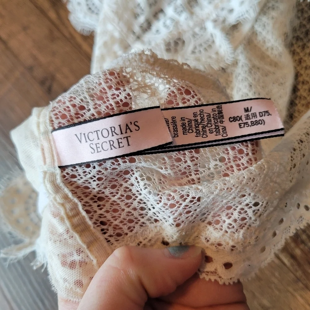 Victoria's Secret Dream Angels Cream White Sheer Lace Racerback Bralette